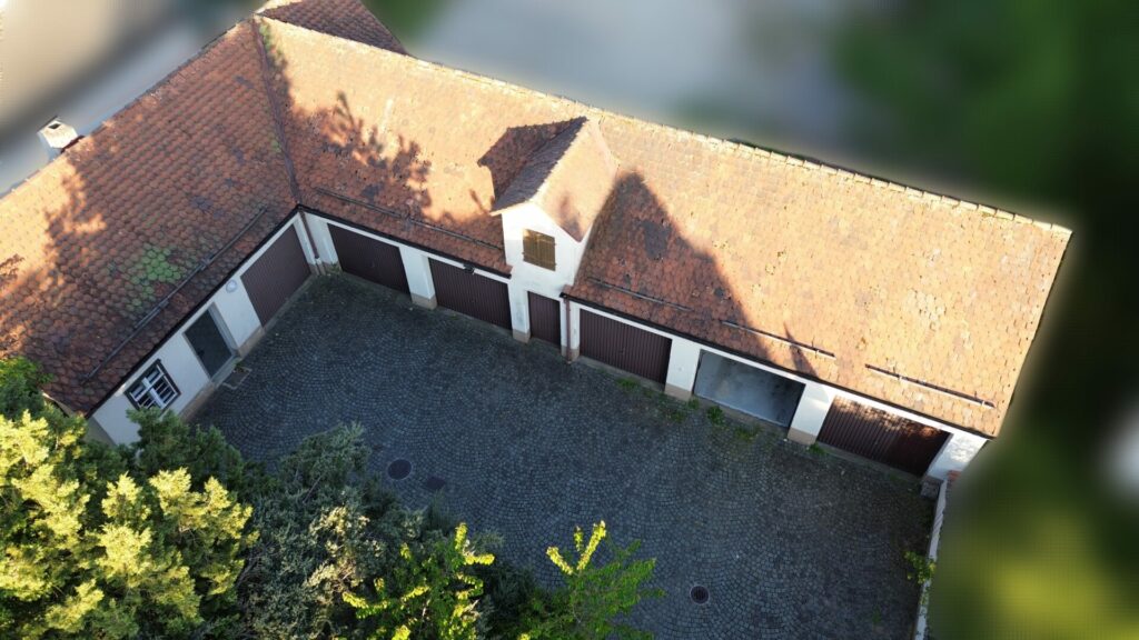 Luftbild Garagenhof